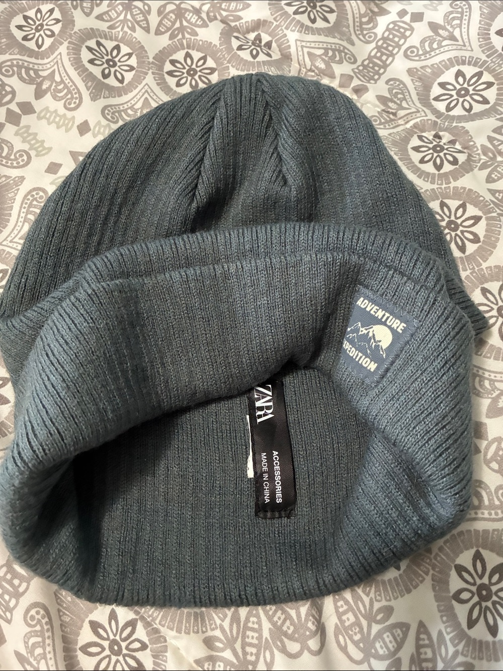 Zara sweater material gray beanie